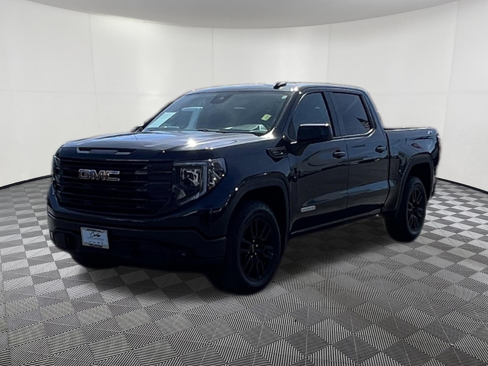 Used 2022 GMC Sierra 1500 Elevation w/ X31 Off-Road Package AWD/4WD image 3