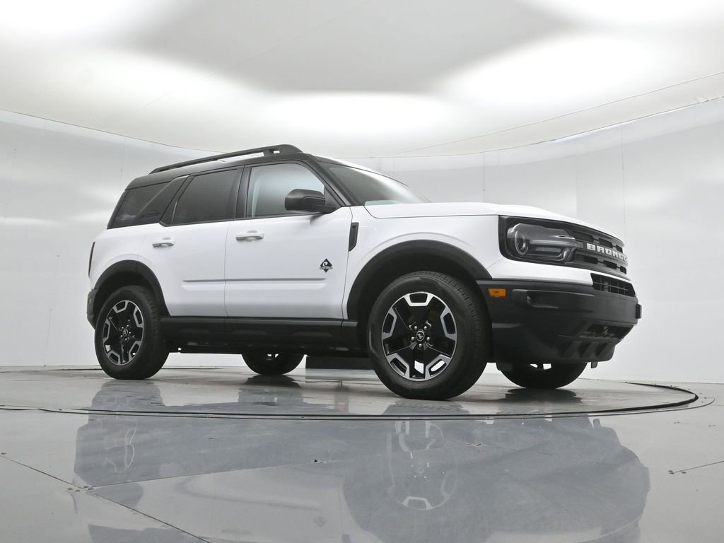 Certified 2022 Ford Bronco Sport Outer Banks w/ Tech Package image 4