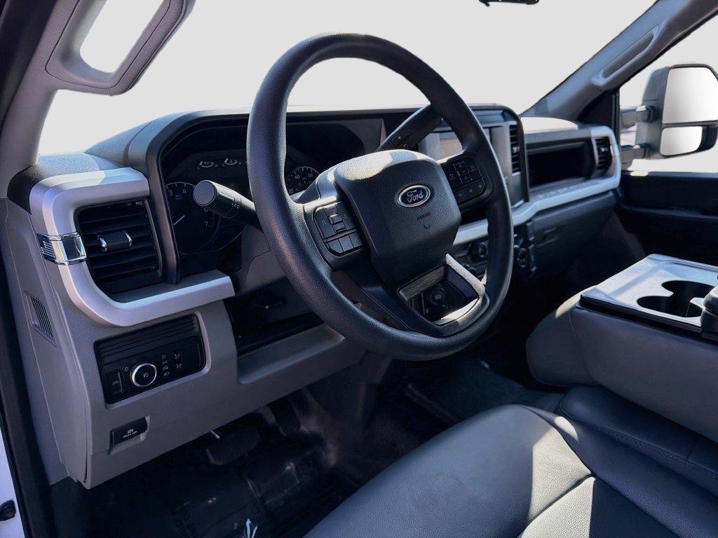 Used 2025 Ford F250 XL w/ FX4 Off-Road Package AWD/4WD image 11