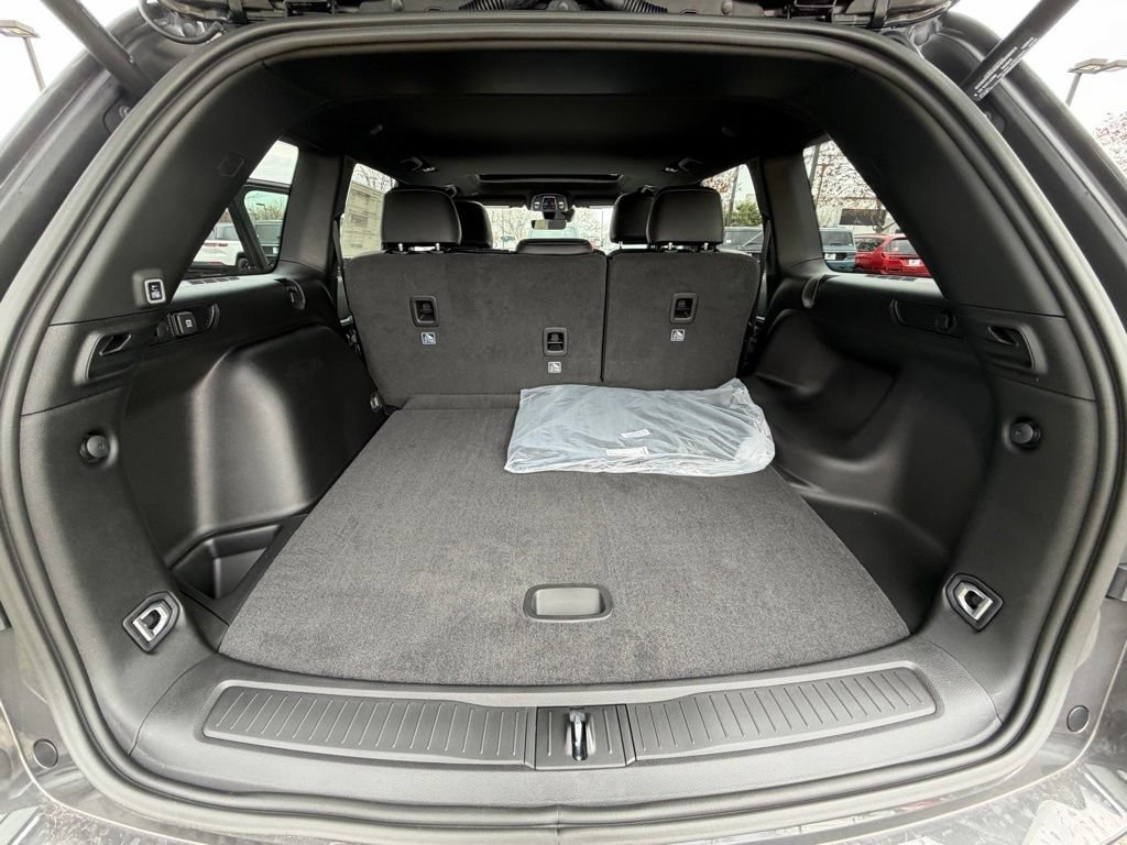 New 2026 Jeep Grand Cherokee Altitude AWD/4WD image 26