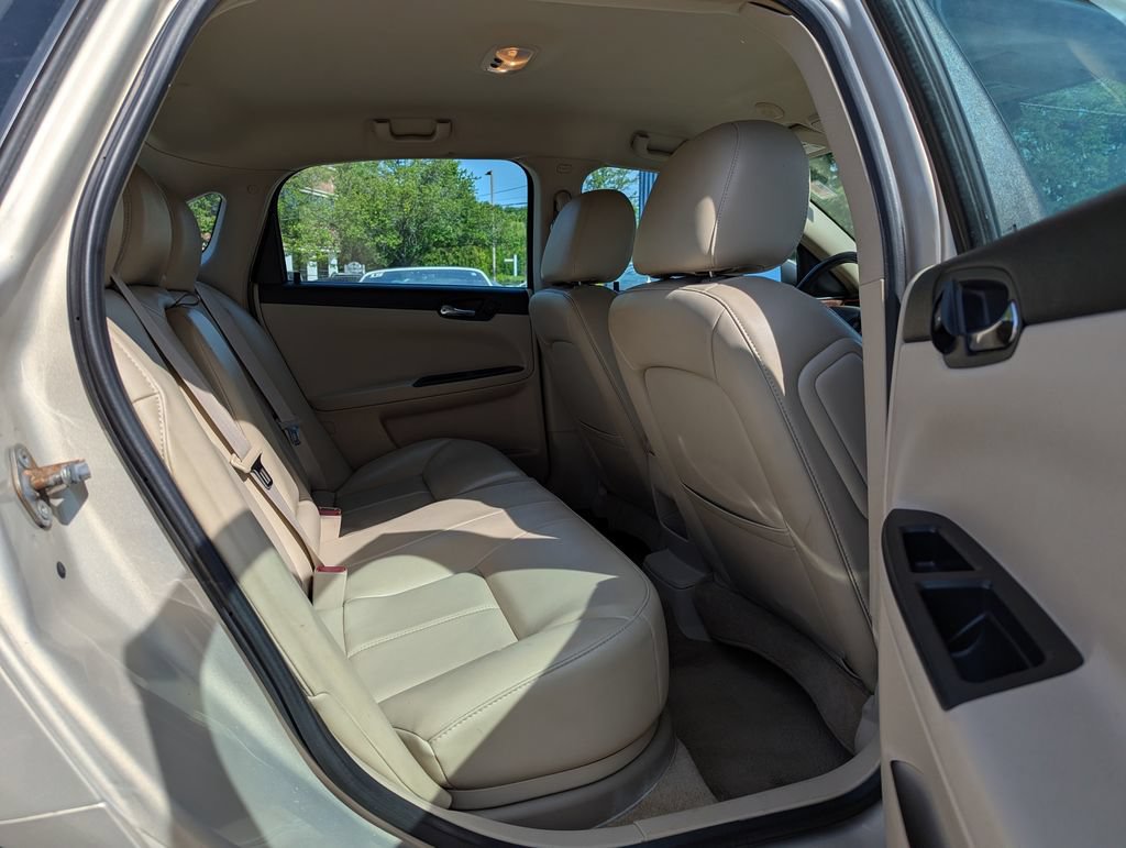 Used 2011 Chevrolet Impala LT w/ Luxury Edition Package FWD image 35