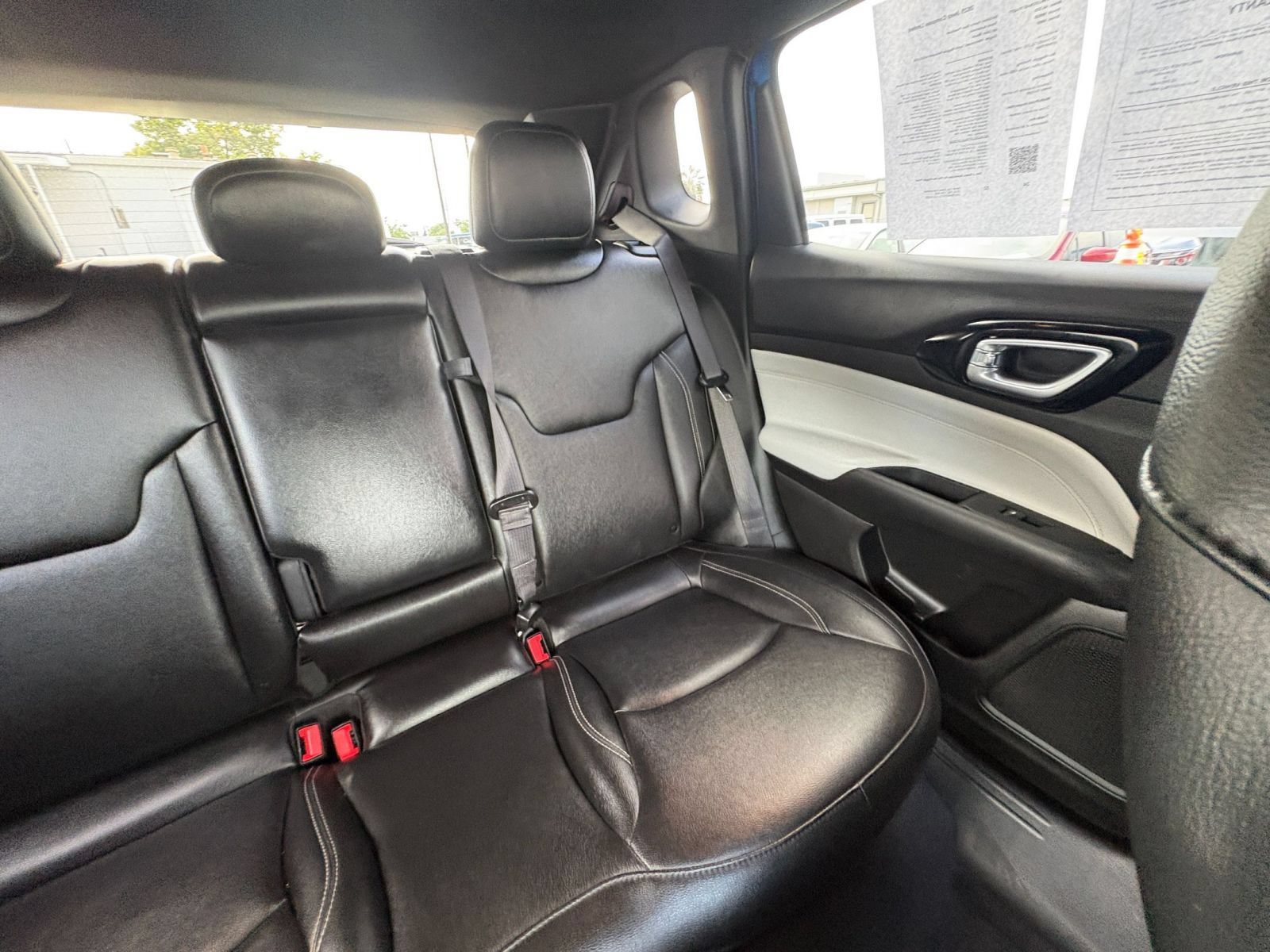 Used 2025 Jeep Compass Limited AWD/4WD image 38