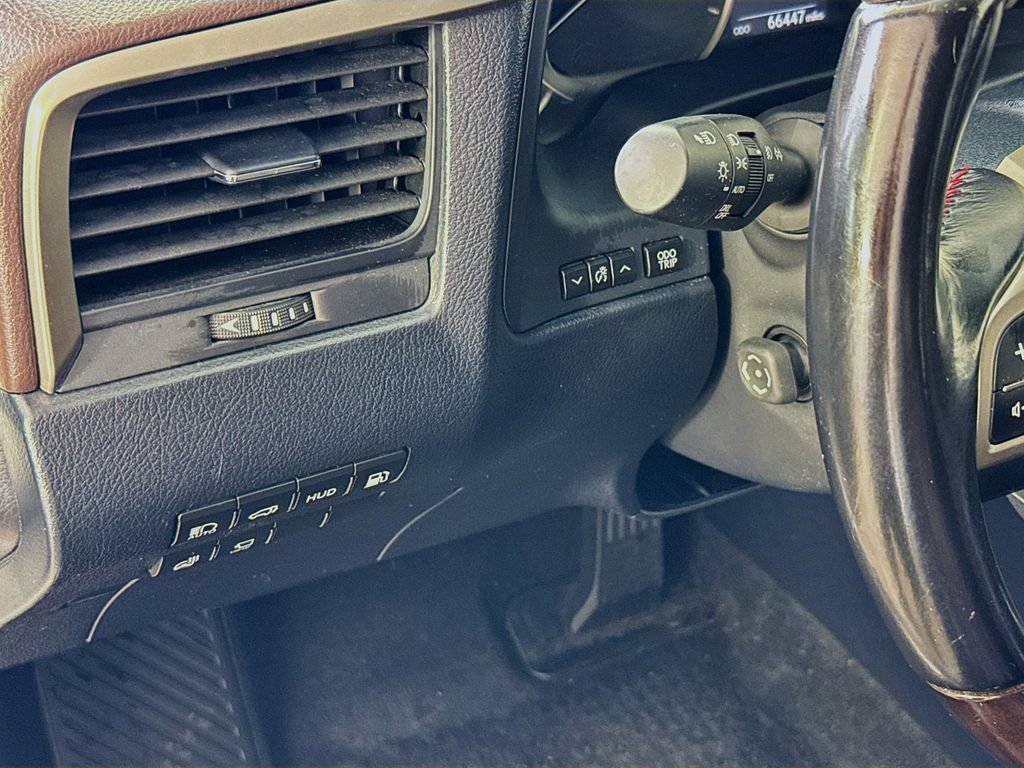 Used 2018 Lexus RX 450hL Luxury w/ Accessory Package AWD/4WD image 11