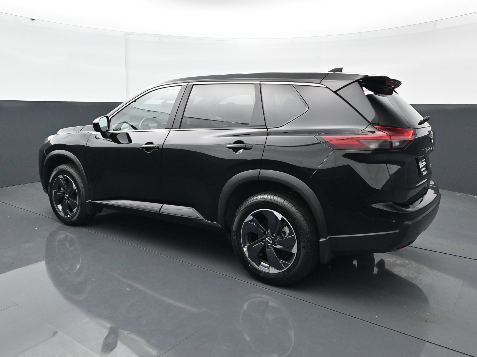 Used 2026 Nissan Rogue SV AWD/4WD image 4
