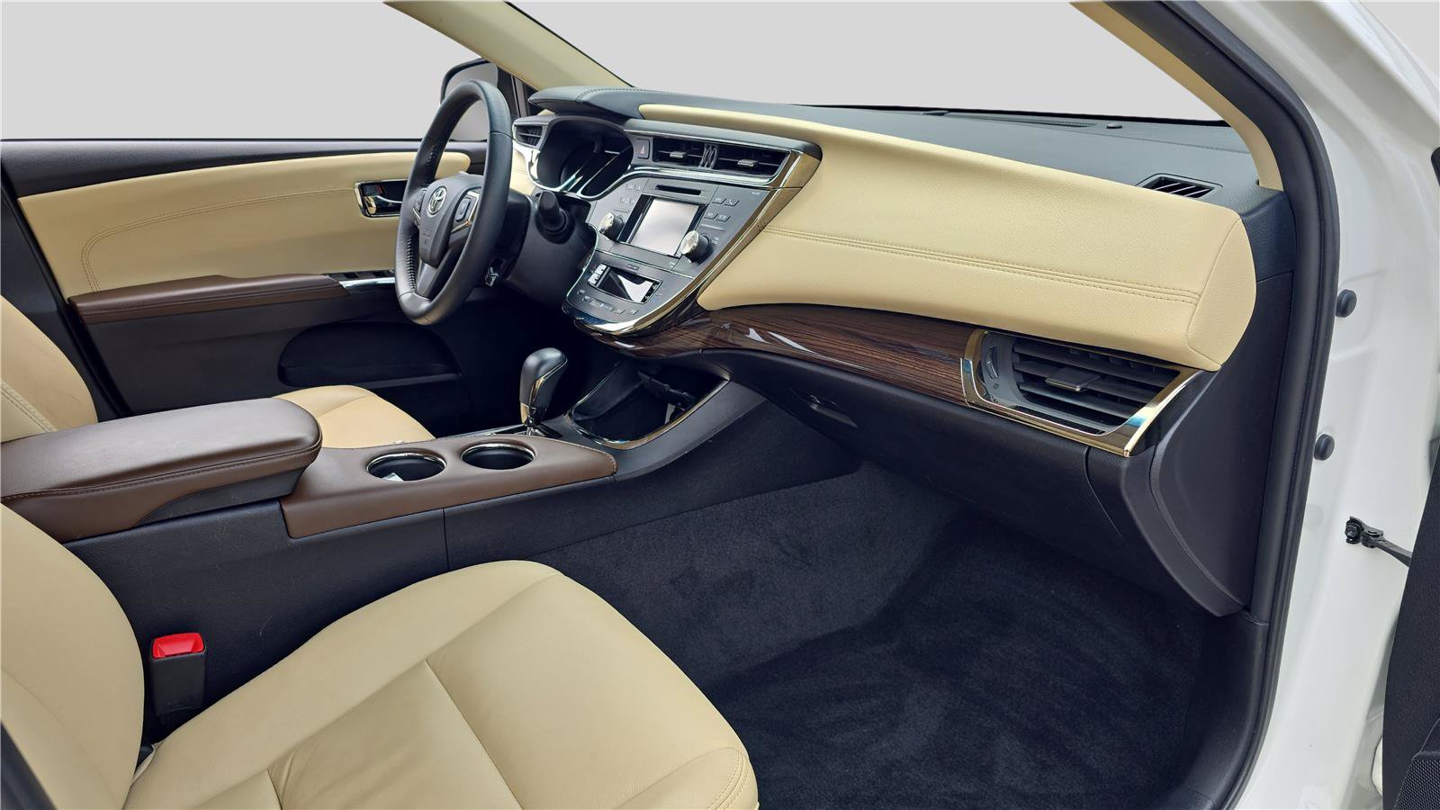 Used 2014 Toyota Avalon XLE Touring FWD image 16