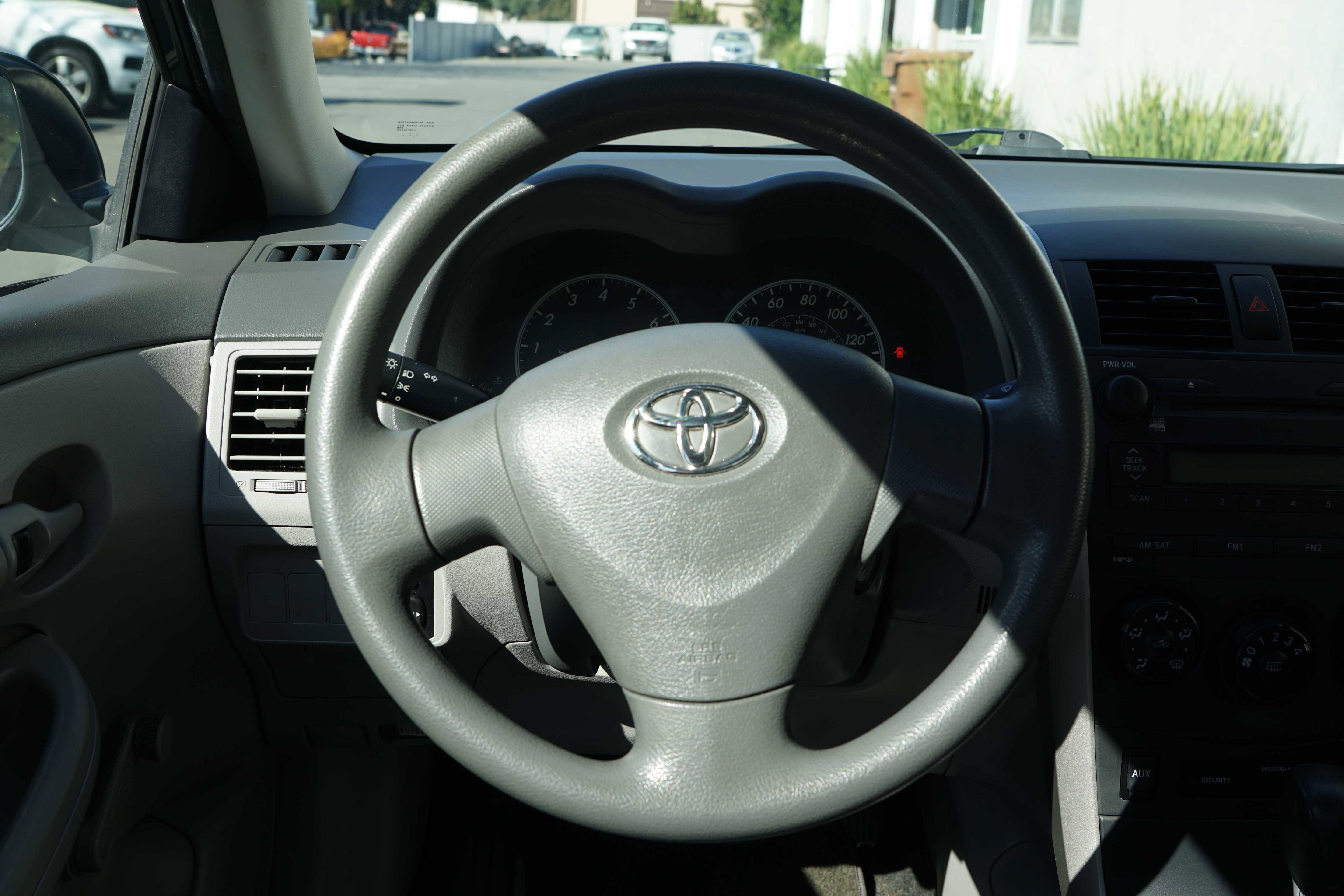 Used 2009 Toyota Corolla SEDAN 4D image 35
