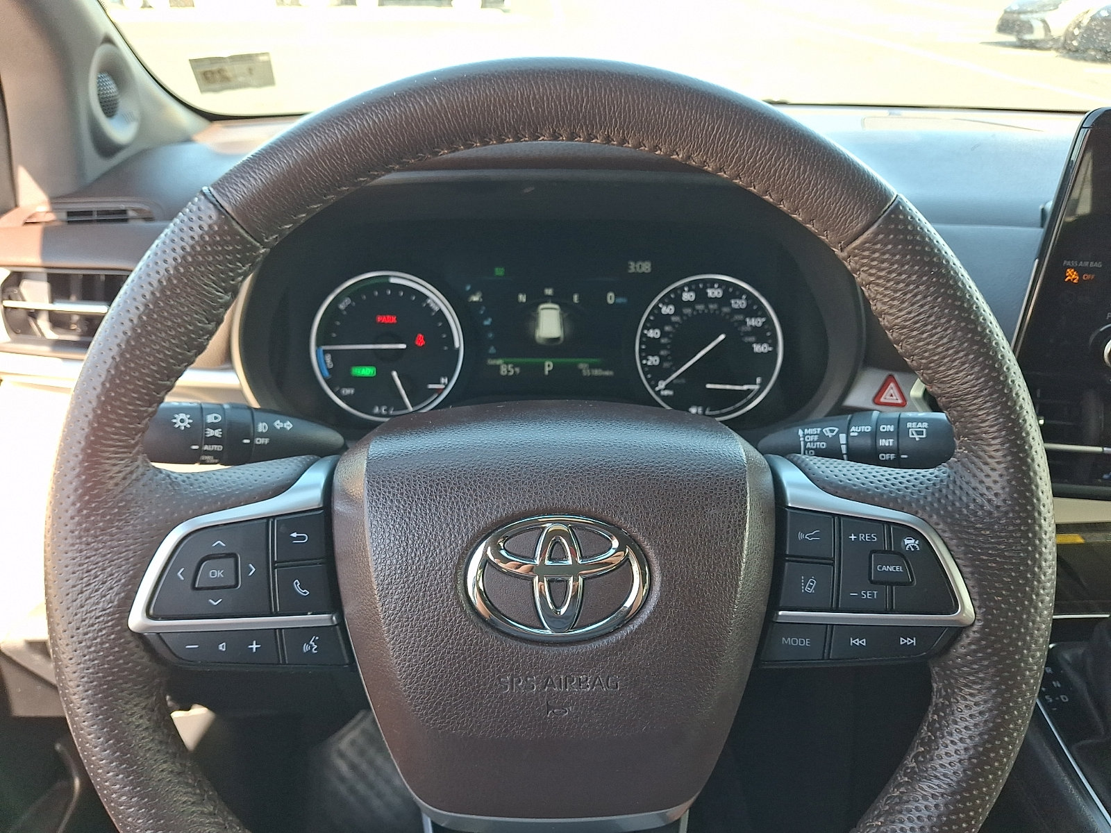 Used 2024 Toyota Sienna Platinum AWD/4WD image 23