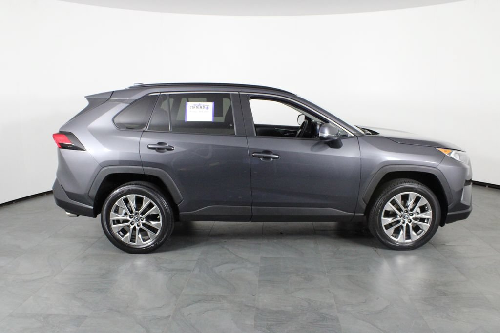 Used 2019 Toyota RAV4 XLE Premium w/ Cold Weather Package FWD image 11