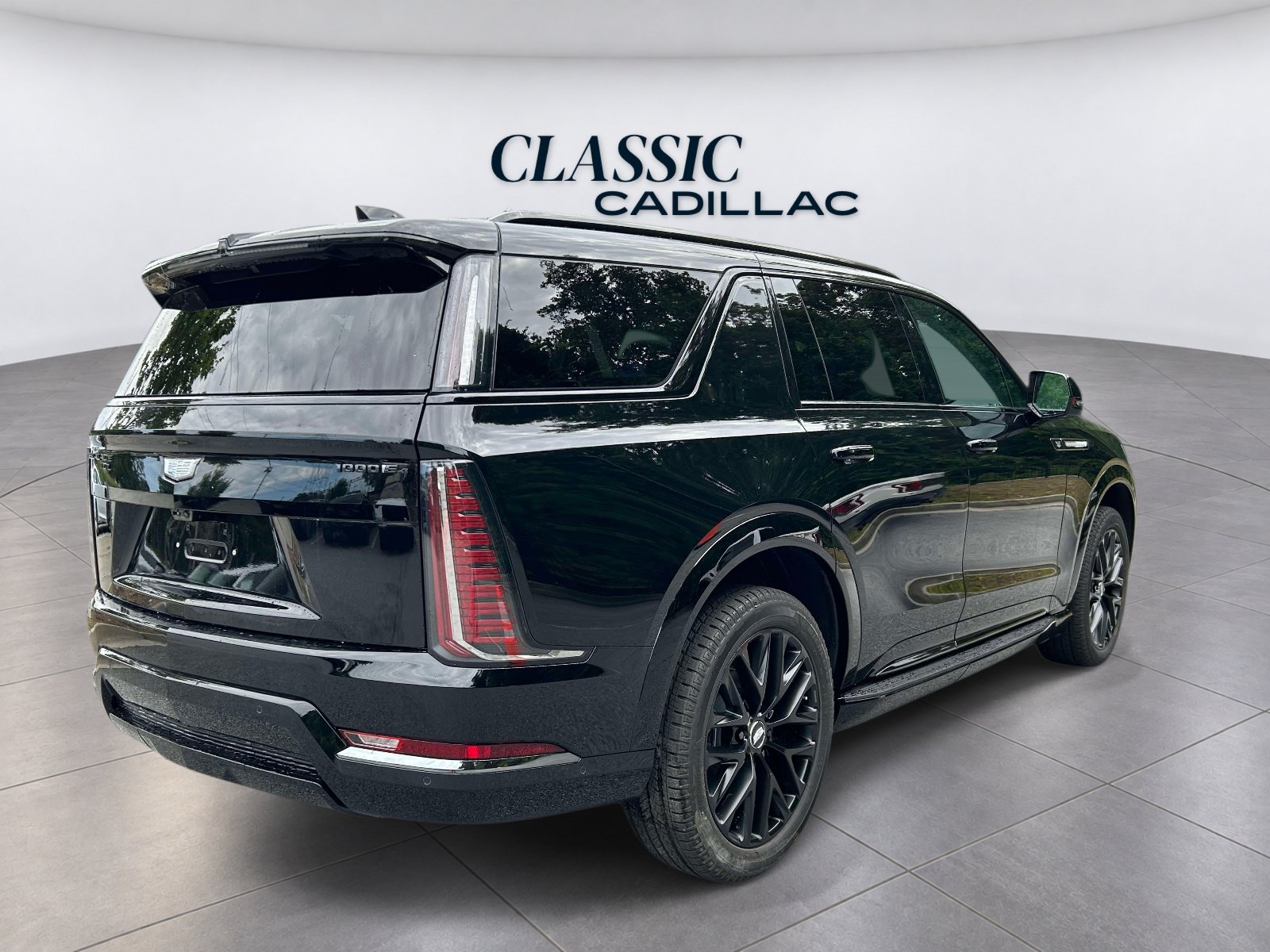 New 2026 Cadillac Escalade IQL Sport 1 w/ LPO, ONYX Package AWD/4WD image 5