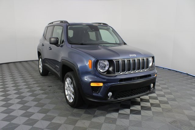 Used 2022 Jeep Renegade Latitude w/ Convenience Group image 24