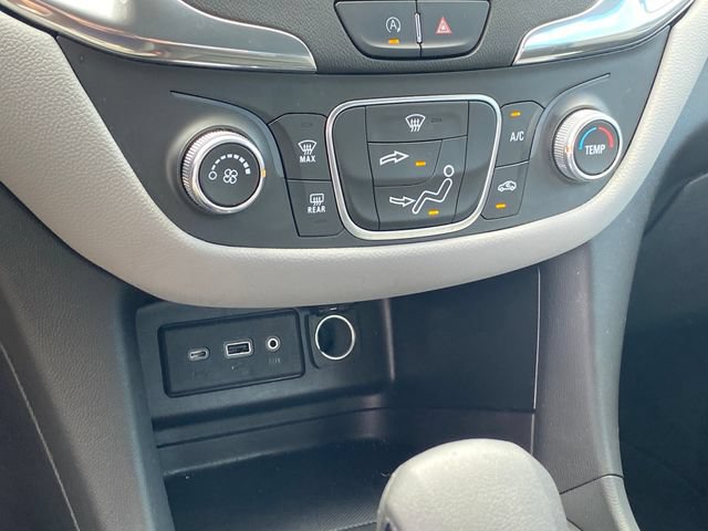 Used 2022 Chevrolet Equinox LS w/ Driver Confidence II Package AWD/4WD image 12
