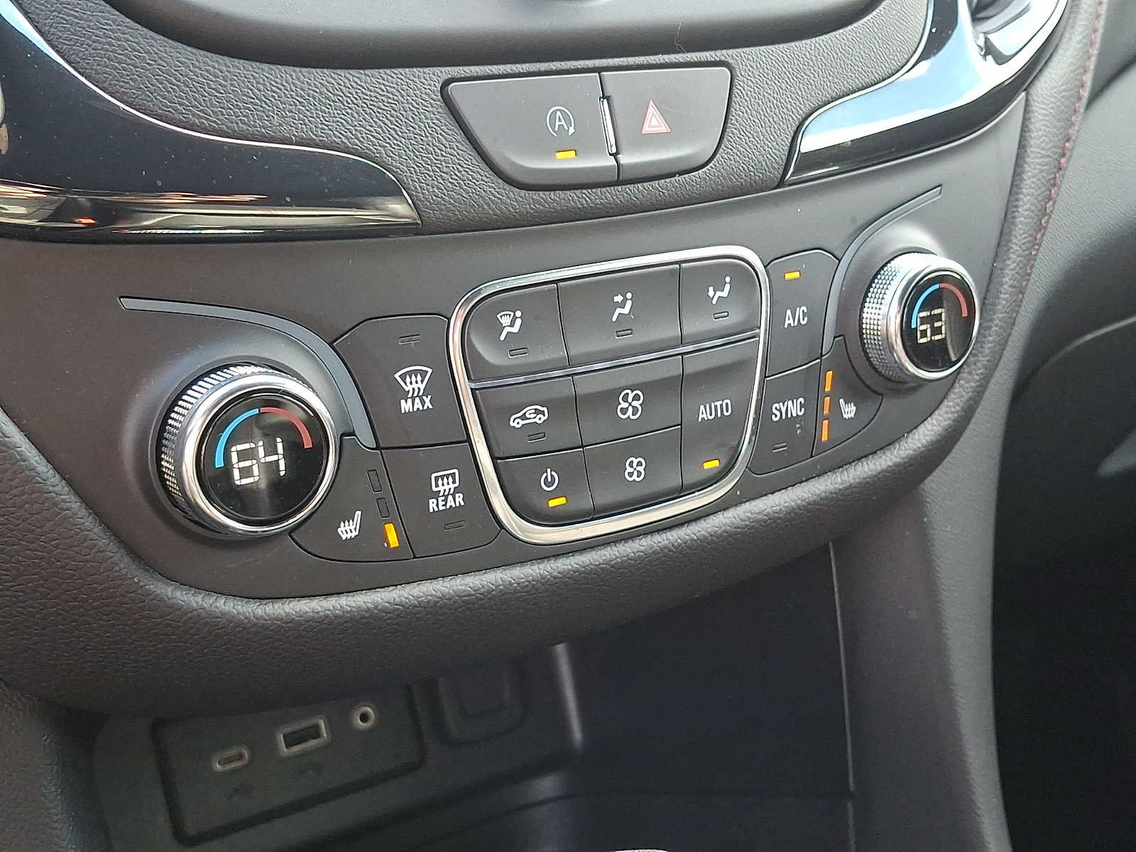 Used 2024 Chevrolet Equinox RS w/ LPO, Floor Liner Package AWD/4WD image 15