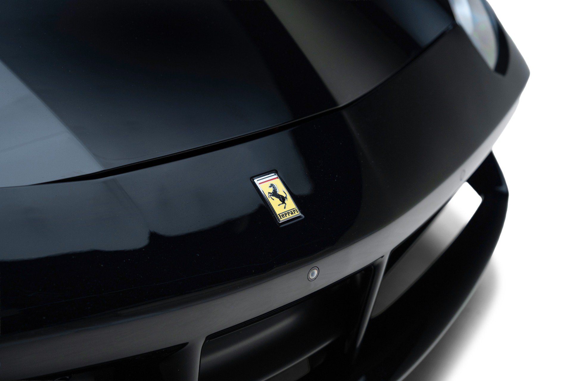 Used 2018 Ferrari 488 Spider RWD image 14