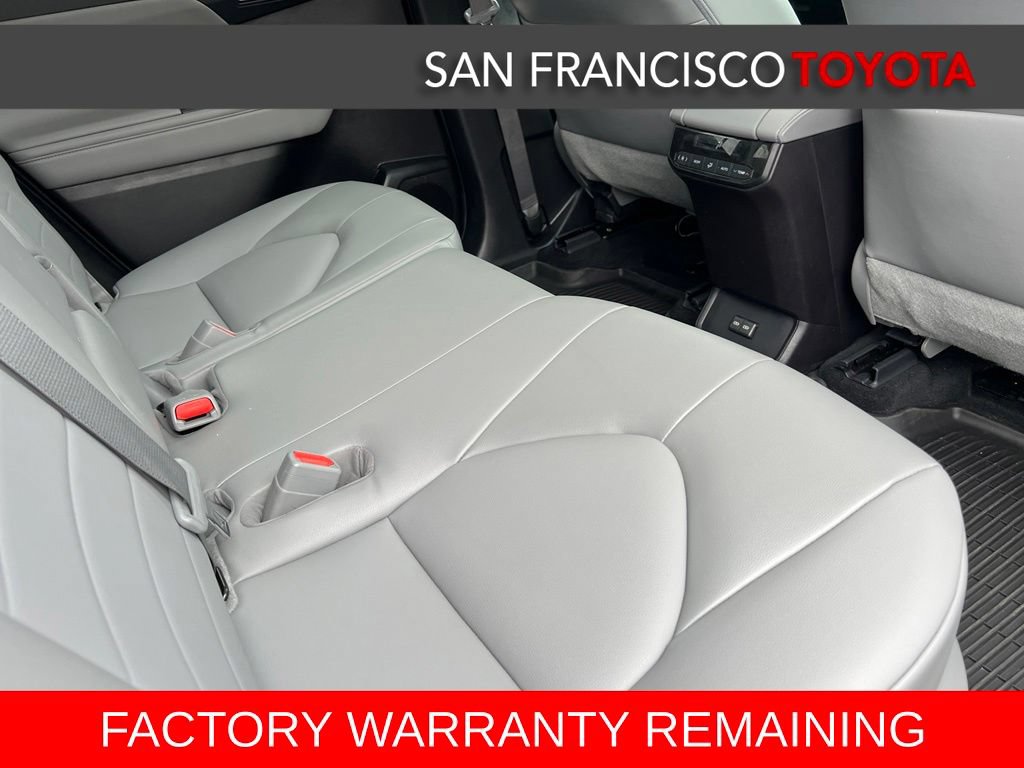 Used 2022 Toyota Highlander XLE AWD/4WD image 20