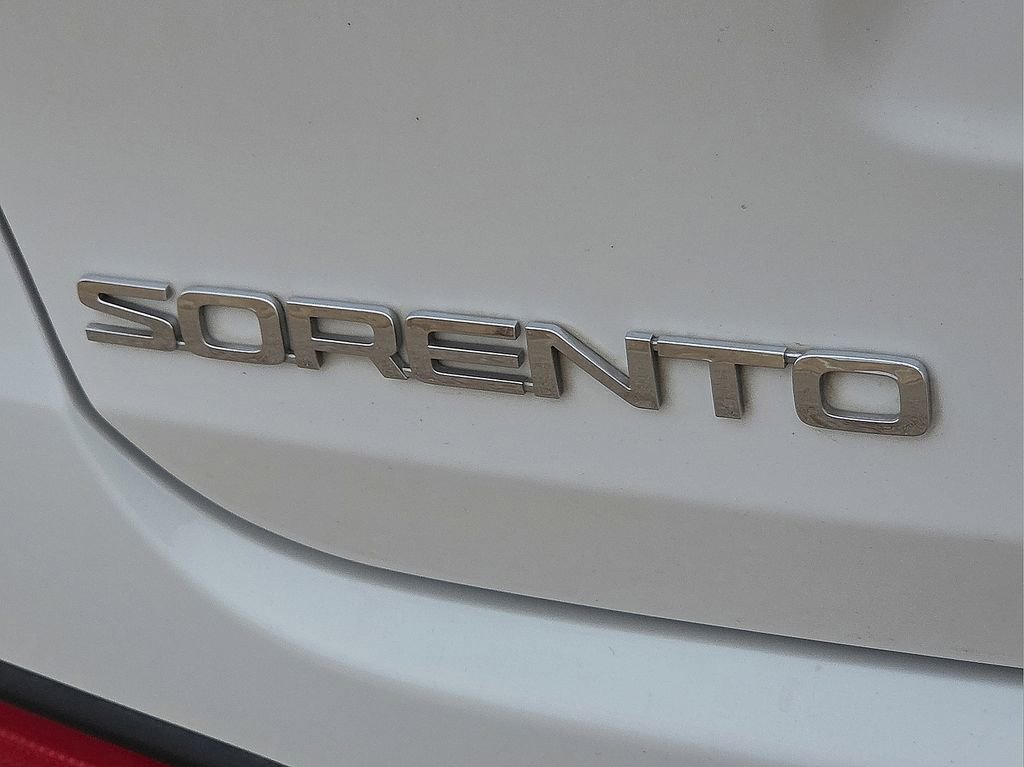 Used 2016 Kia Sorento LX image 17