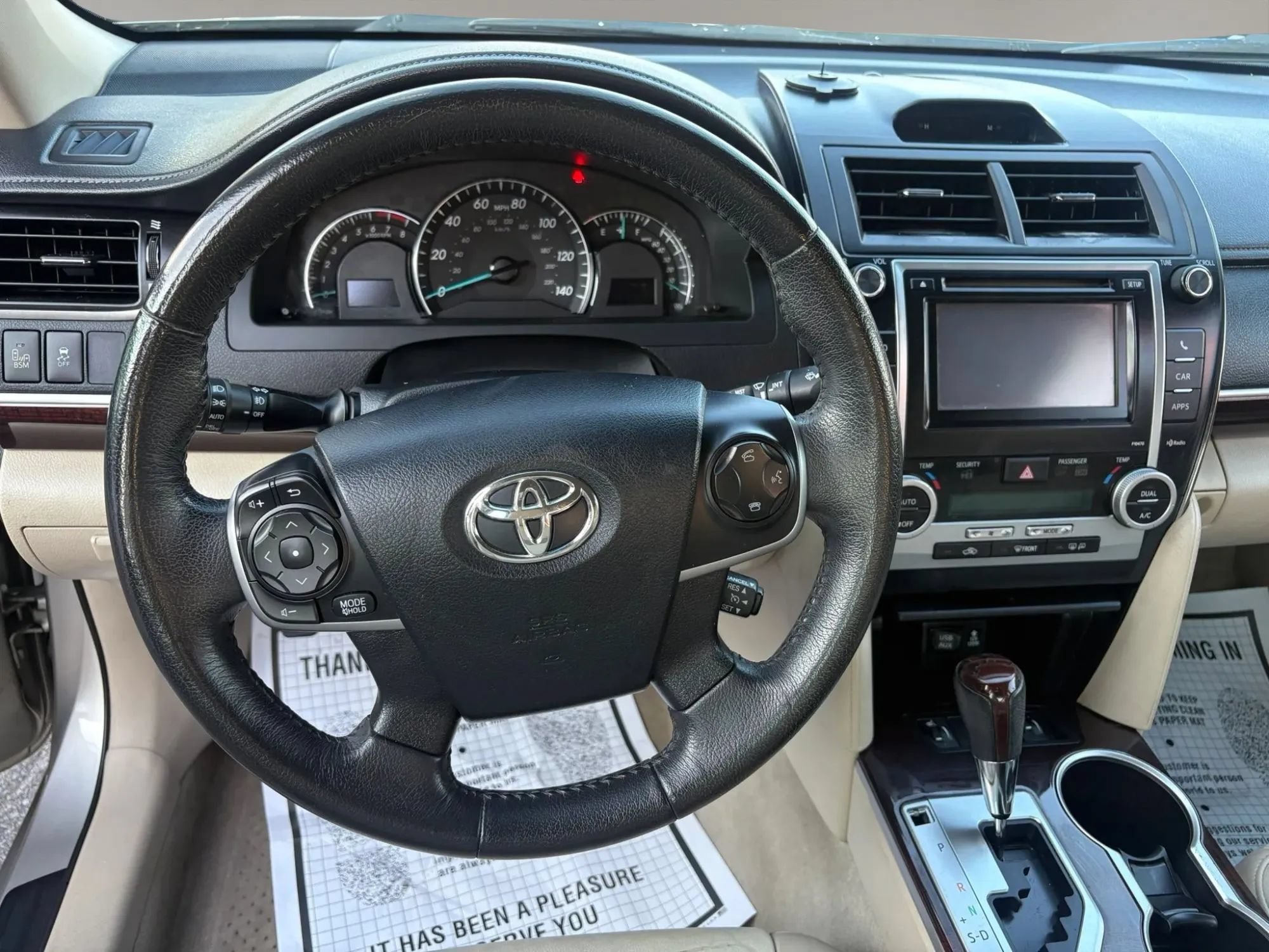 Used 2013 Toyota Camry XLE w/ Leather Pkg FWD image 11