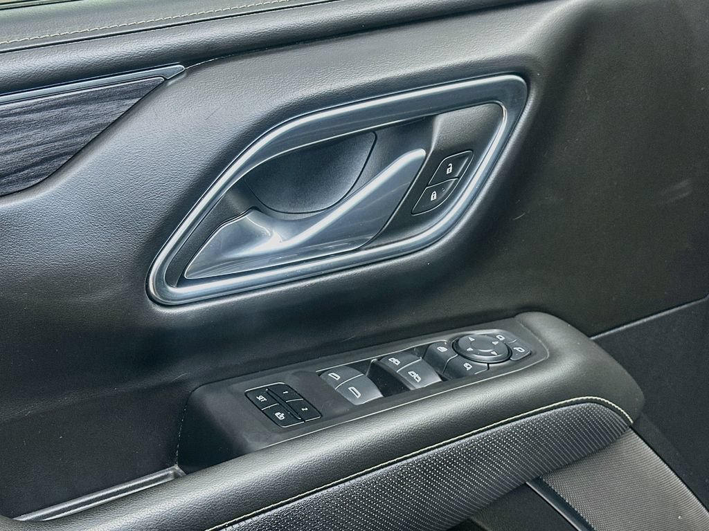 Certified 2024 GMC Yukon SLT w/ SLT Luxury Package RWD image 18