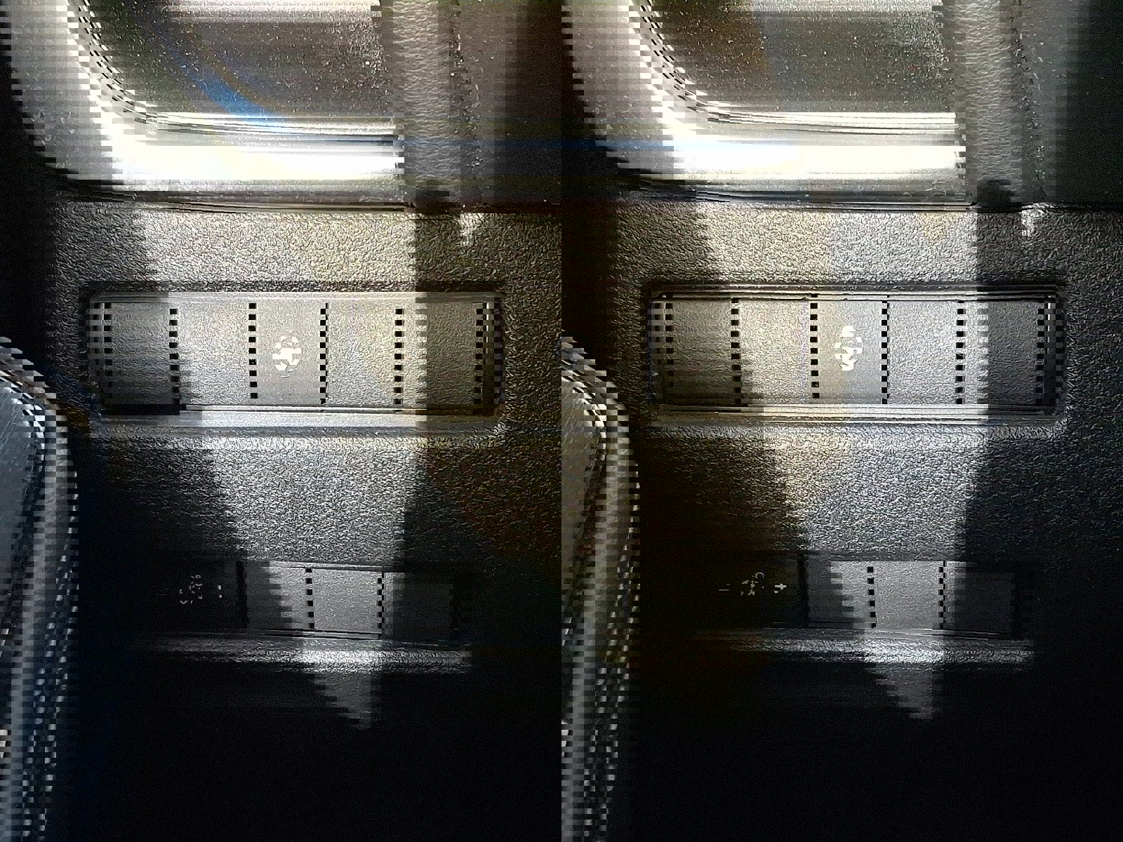 Used 2021 Nissan Rogue SV image 23