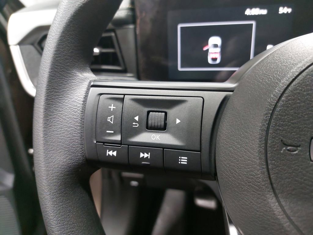 Certified 2025 Nissan Kicks SV image 16