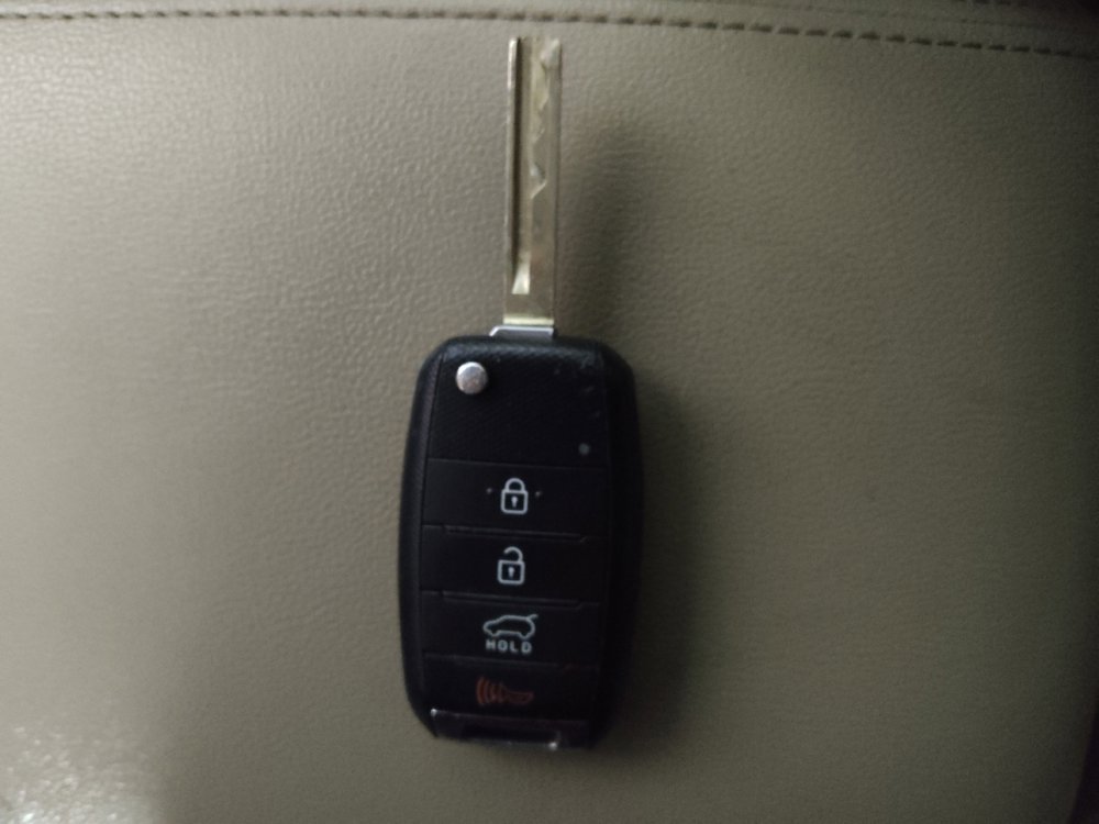 Used 2016 Kia Sorento LX w/ LX Convenience Package image 32