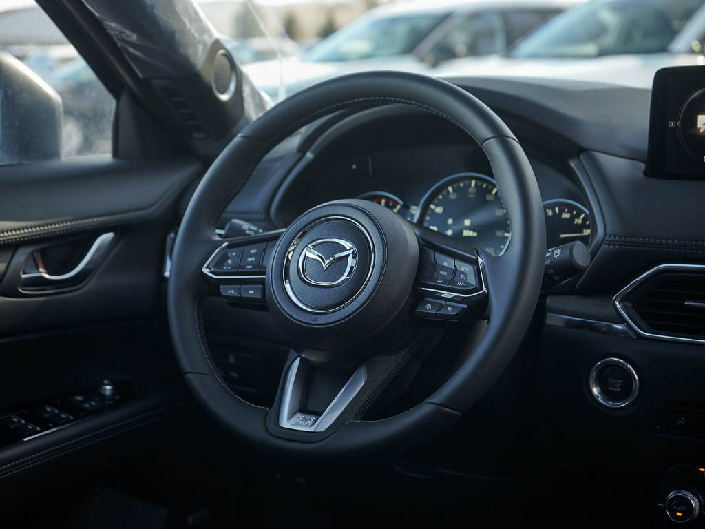 New 2025 MAZDA CX-5 Signature image 16
