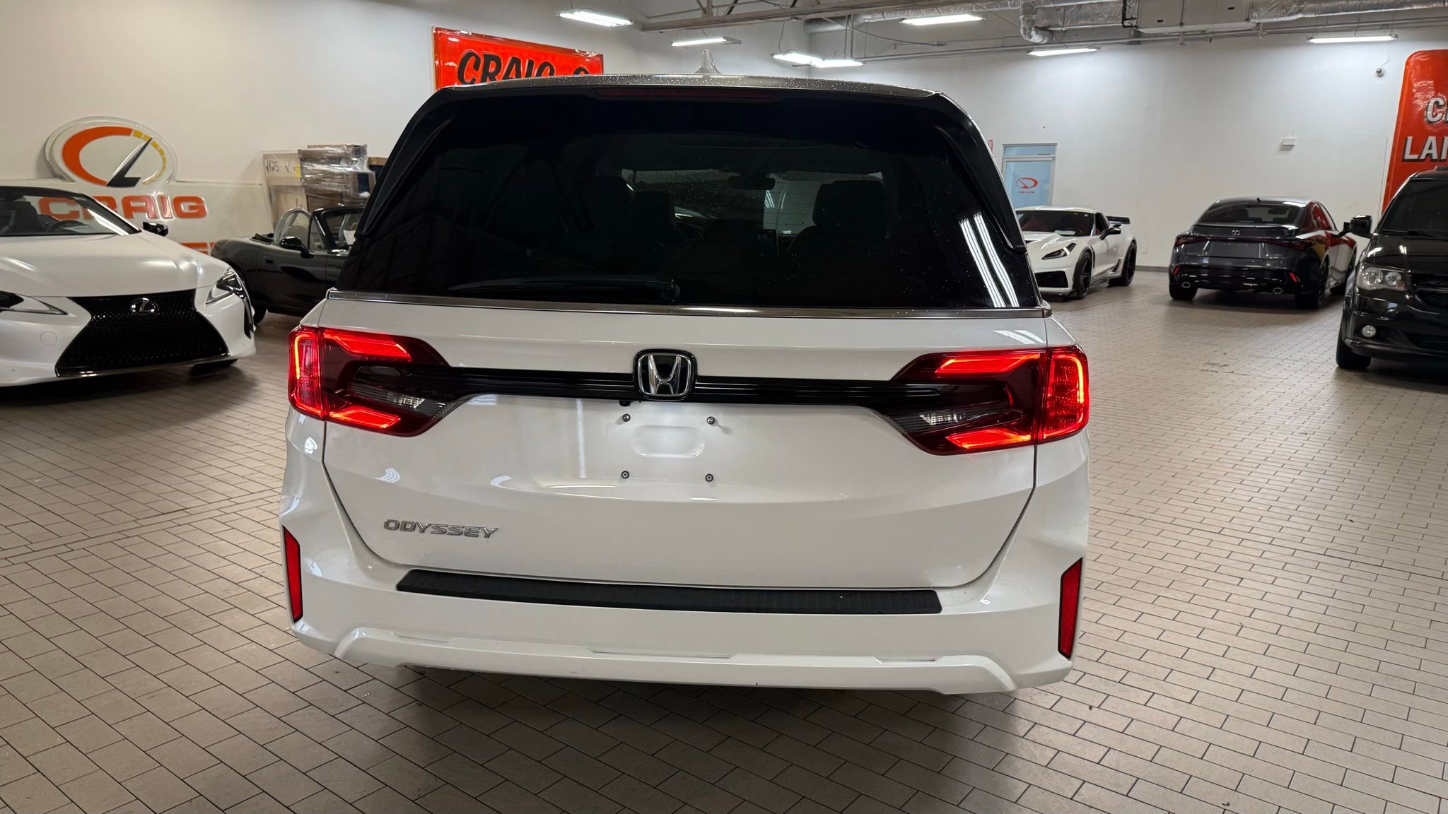 Used 2025 Honda Odyssey EX-L image 7