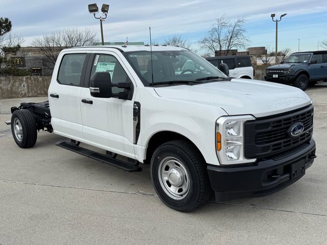 Used 2024 Ford F350 XL image 3
