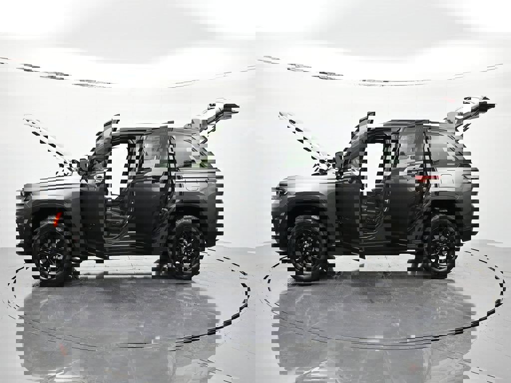 New 2025 Jeep Grand Cherokee Altitude image 47