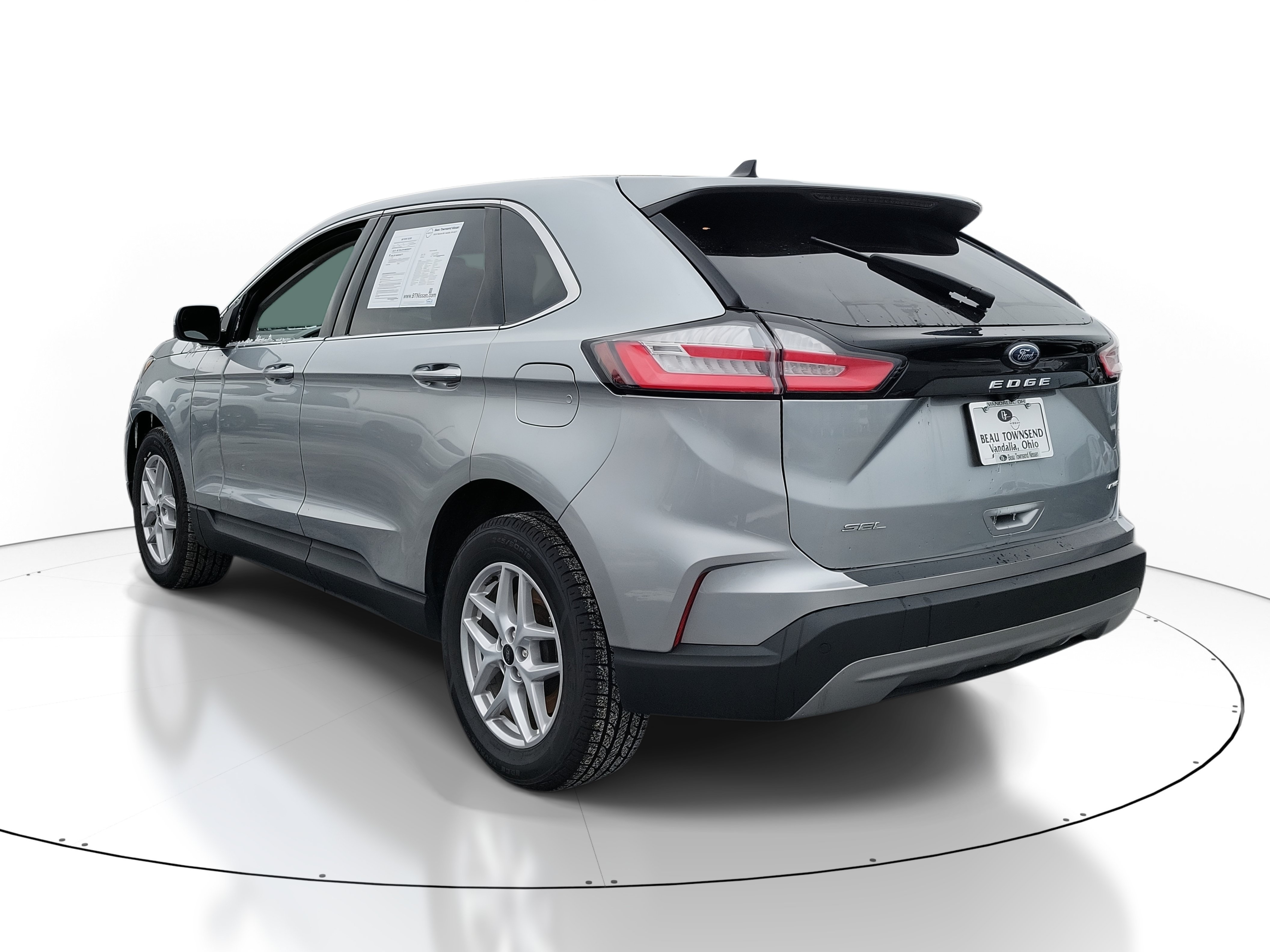 Used 2024 Ford Edge SEL AWD/4WD image 3