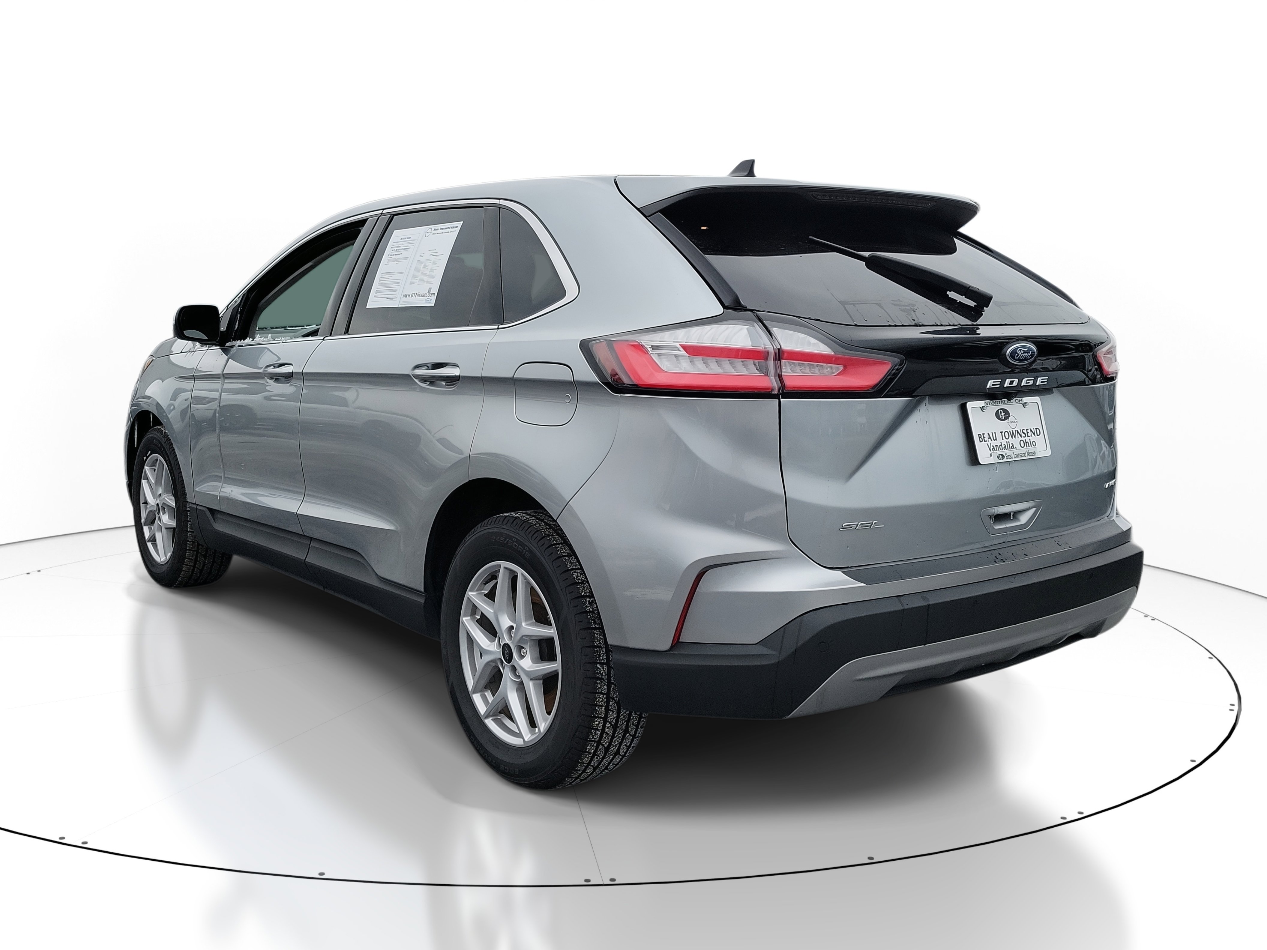 Used 2024 Ford Edge SEL AWD/4WD image 3