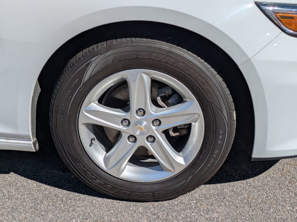 Used 2024 Chevrolet Malibu LT image 12