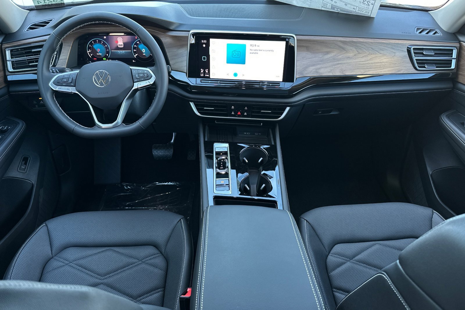 New 2026 Volkswagen Atlas SE image 13