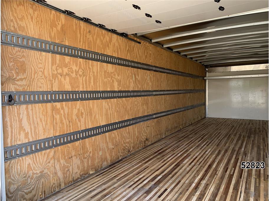 Used 2024 Chevrolet Low Cab Forward 6500XD RWD image 11