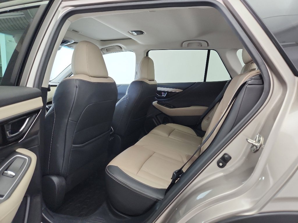 Used 2020 Subaru Outback Limited AWD/4WD image 35