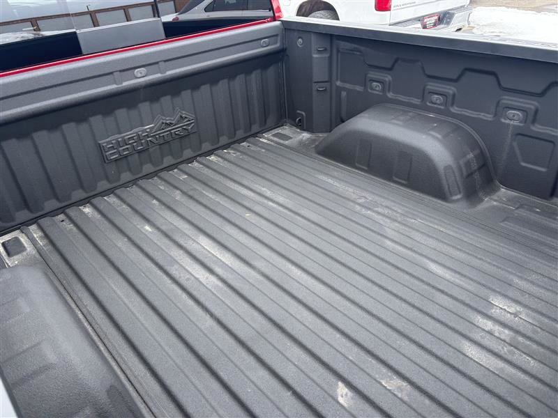Used 2023 Chevrolet Silverado 1500 High Country w/ High Country Premium Package AWD/4WD image 5