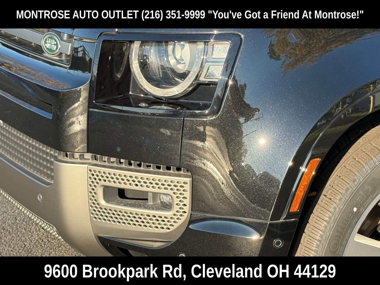 New 2025 Land Rover Defender 110 X-Dynamic SE image 9