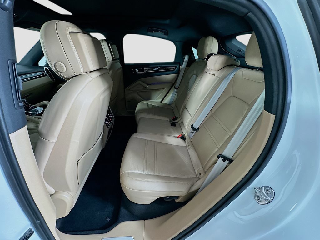 Certified 2023 Porsche Cayenne Platinum Edition AWD/4WD image 23