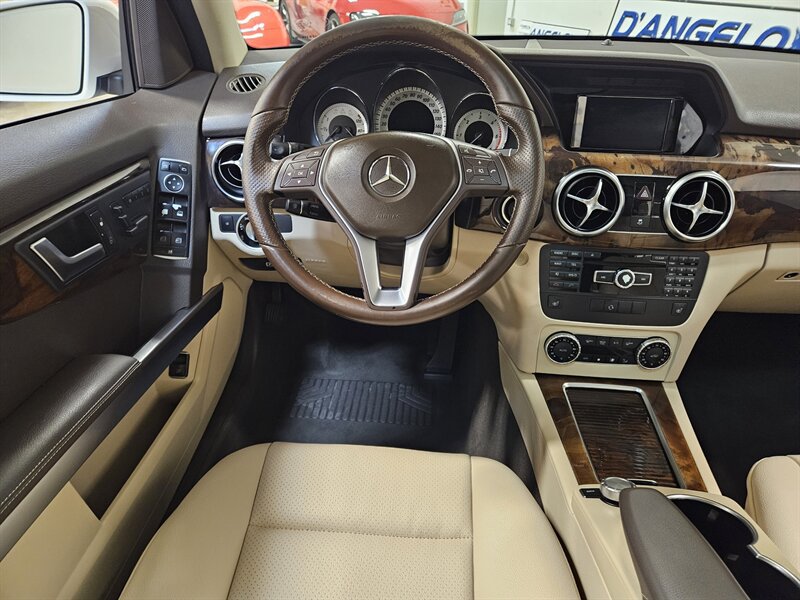 Used 2015 Mercedes-Benz GLK 250 BlueTEC 4MATIC image 26