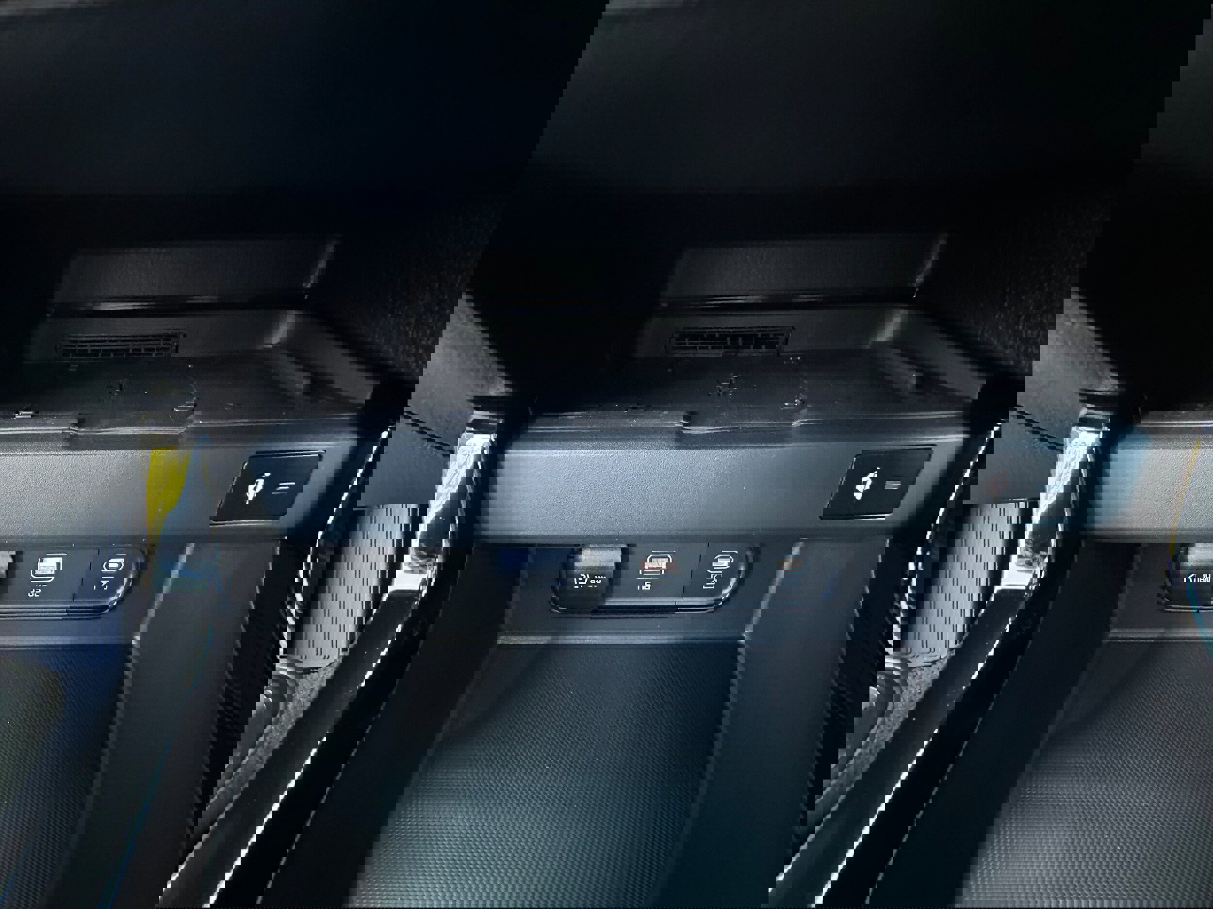 New 2026 Kia Seltos SX w/ SX Sunroof Package image 40