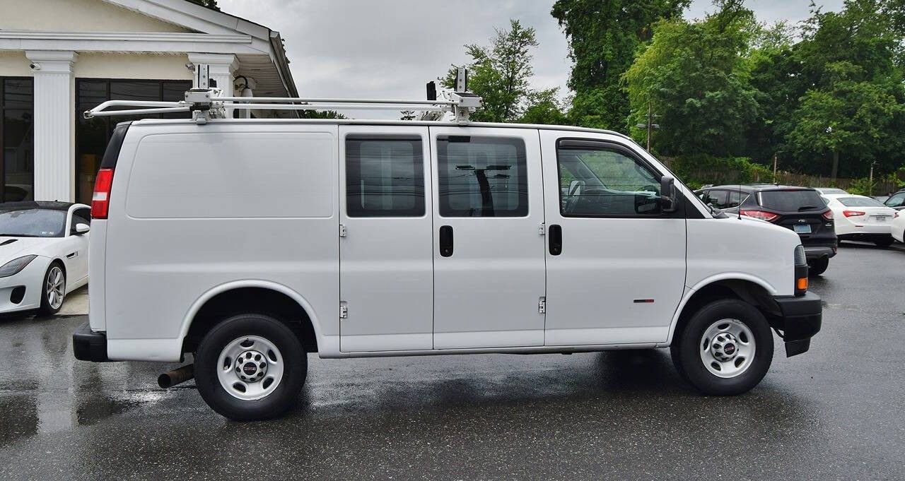 Used 2019 GMC Savana 2500 image 17