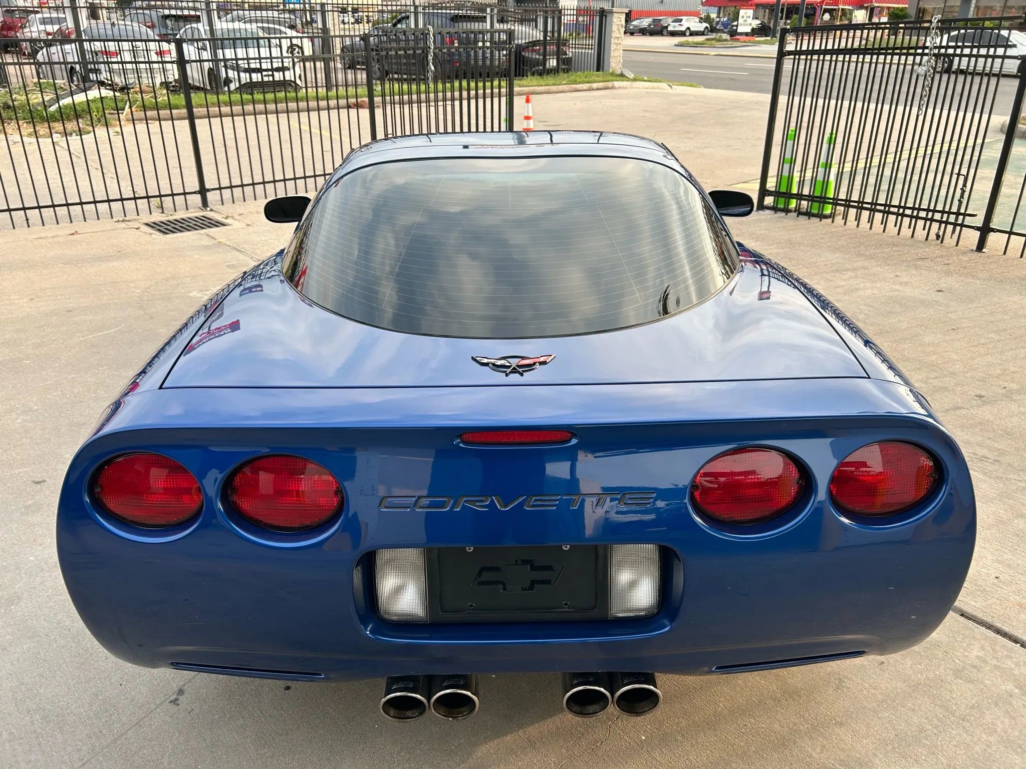 Used 2002 Chevrolet Corvette Coupe w/ Preferred Equipment Group2 image 7