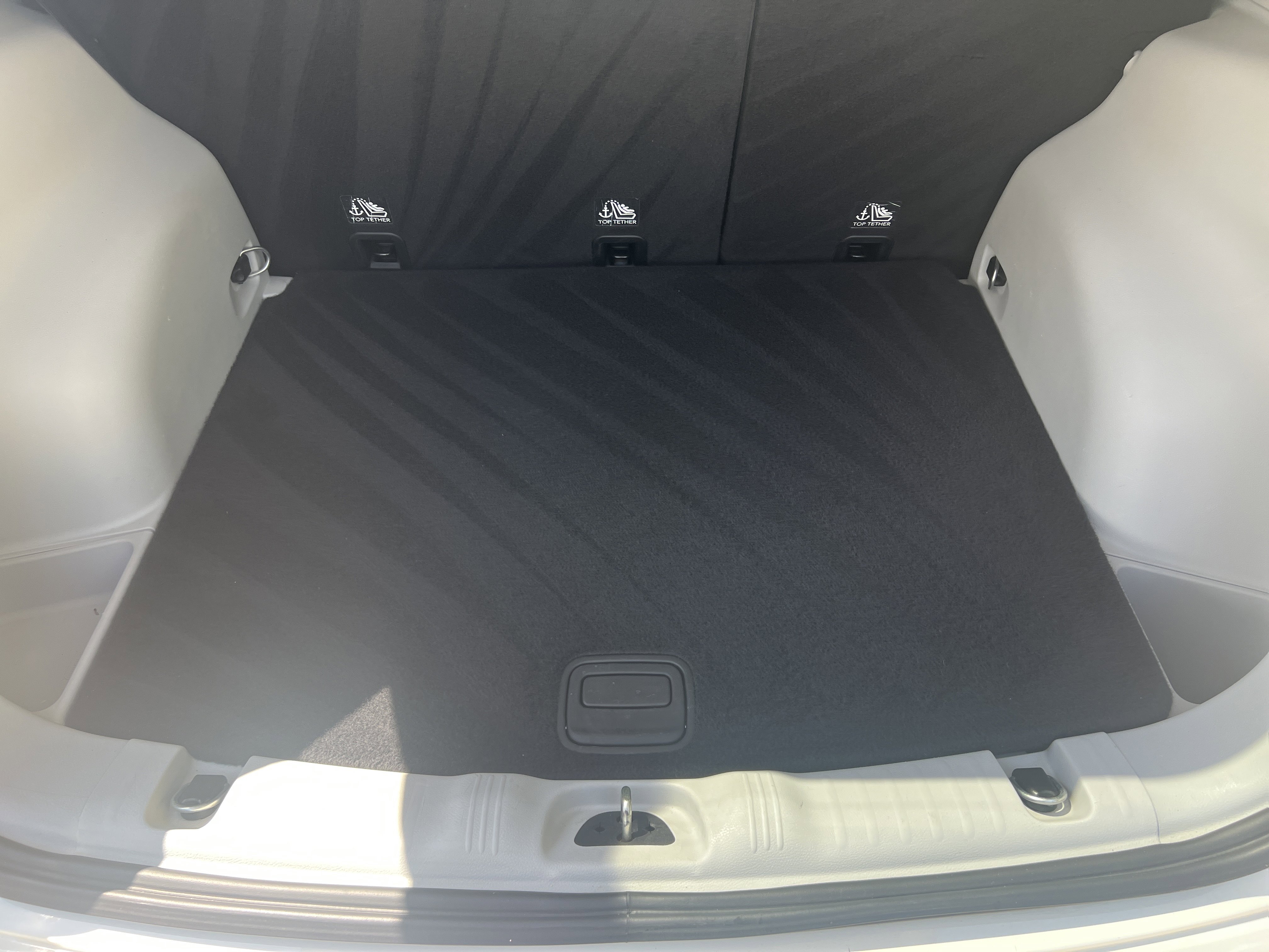 Used 2018 Jeep Compass Latitude w/ Popular Equipment Group AWD/4WD image 30