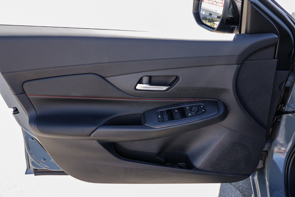 New 2027 Nissan Sentra SR FWD image 13