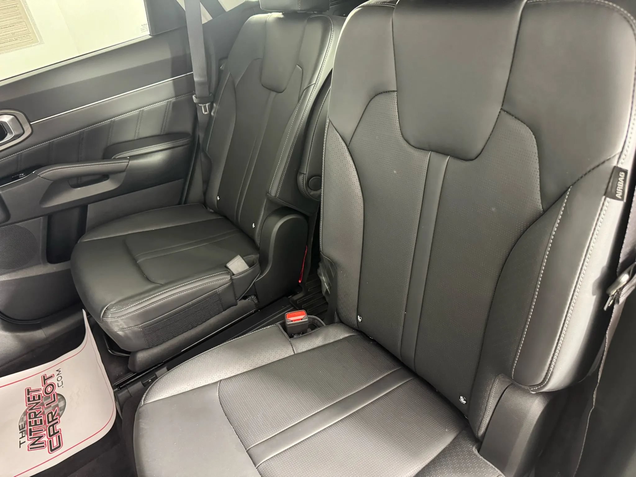 Used 2025 Kia Sorento SX AWD/4WD image 39