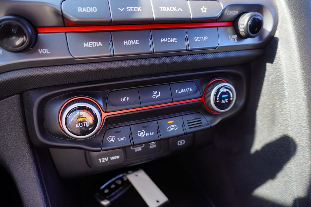 Used 2019 Hyundai Veloster Turbo image 18