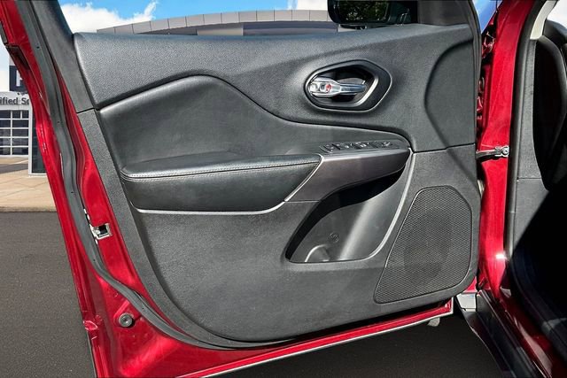 Used 2020 Jeep Cherokee Latitude Lux w/ Quick Order Package 2YH Lux image 18