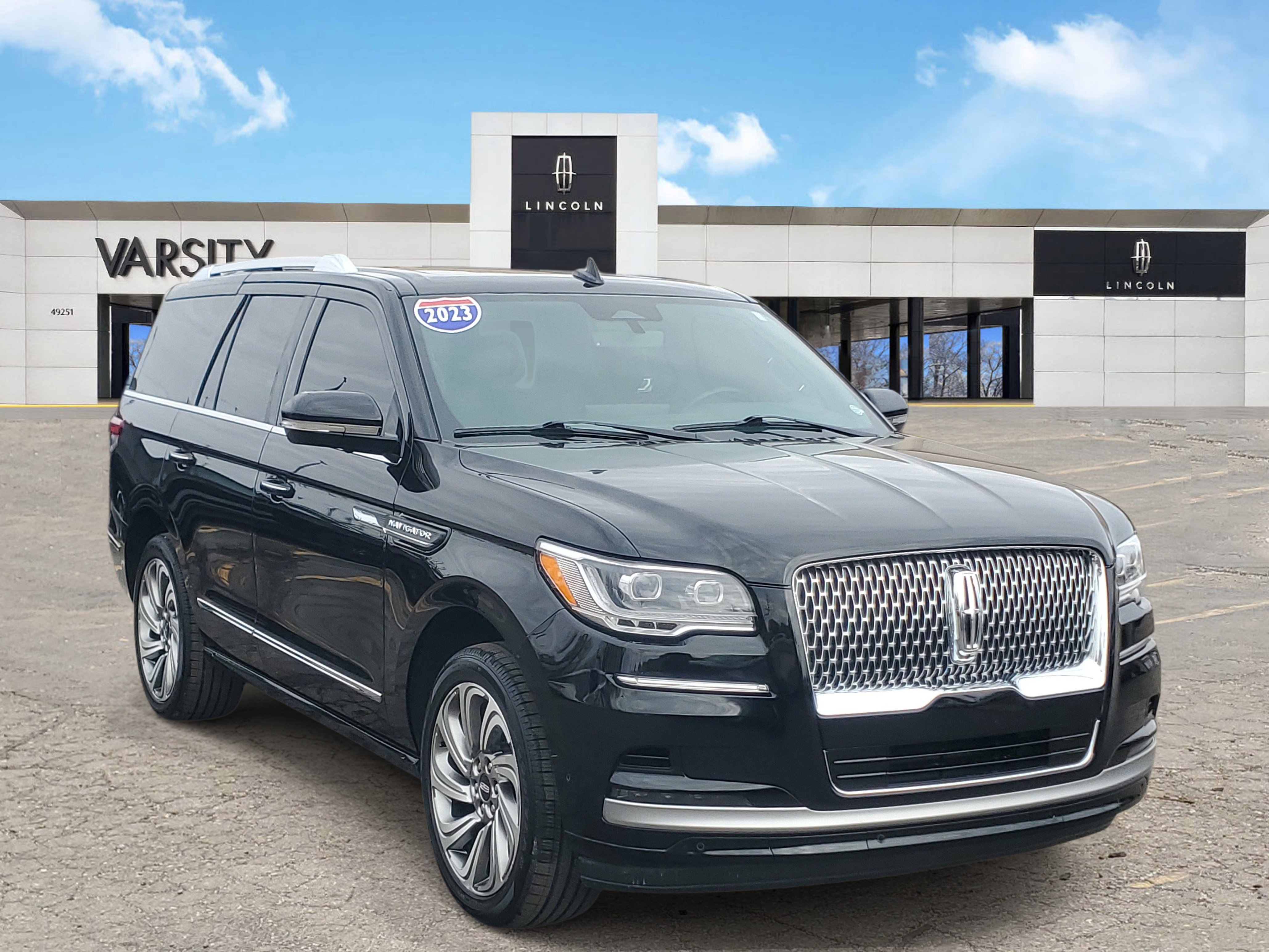 Certified 2023 Lincoln Navigator 4WD image 1