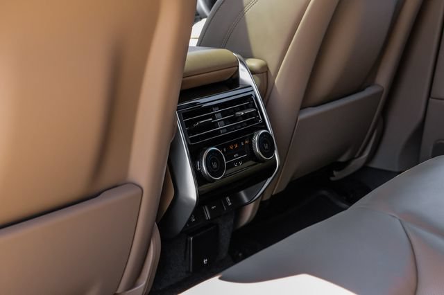 New 2026 Land Rover Range Rover SE AWD/4WD image 48