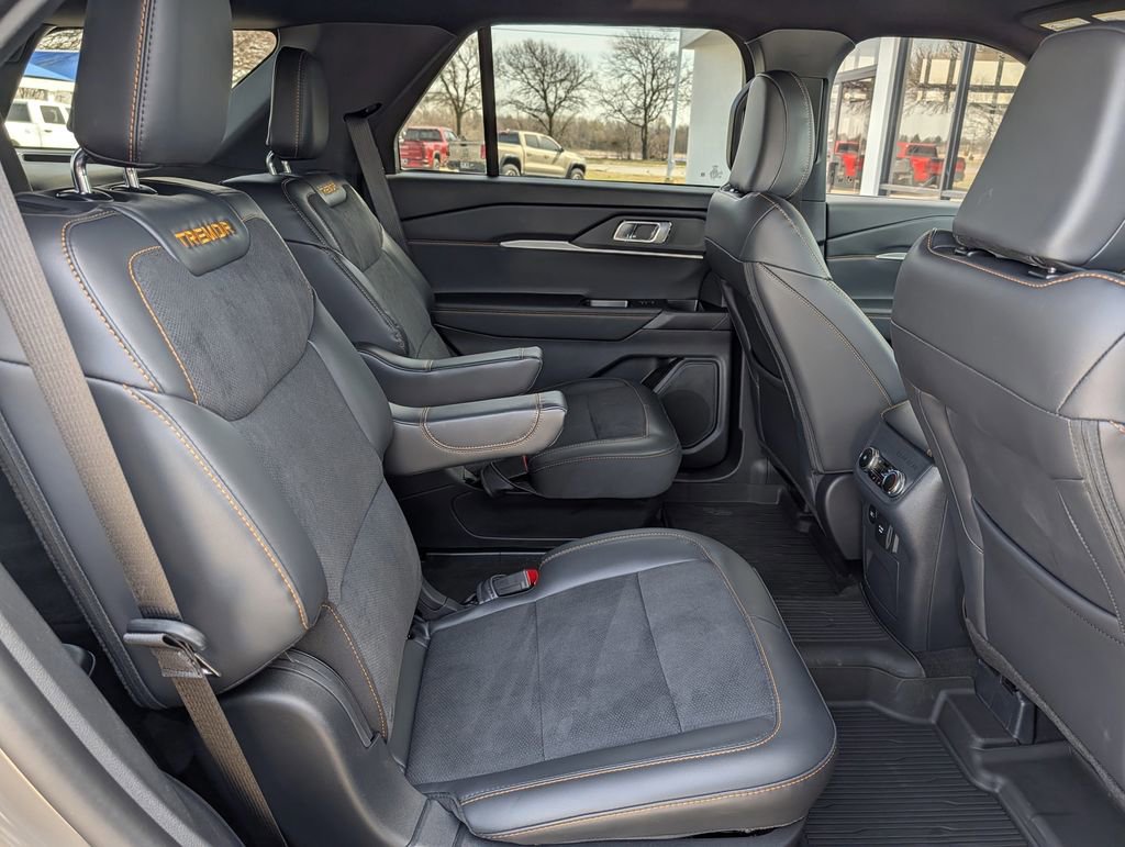 Used 2026 Ford Explorer Tremor w/ Tremor Convenience Package image 32
