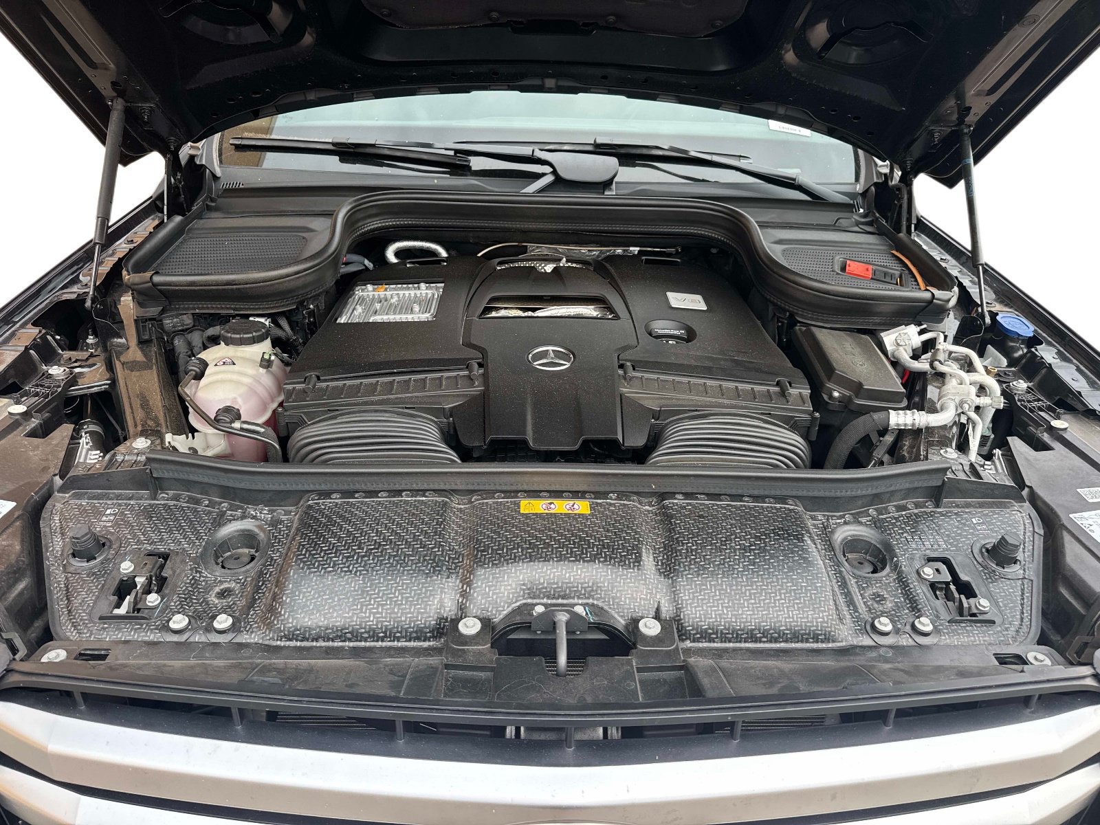 Used 2025 Mercedes-Benz GLS 580 4MATIC image 10